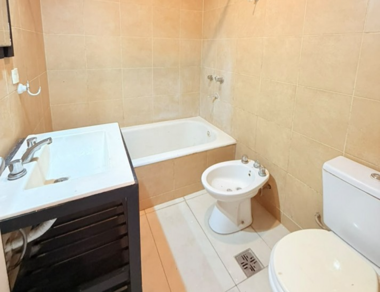 Departamento en PH 3 Ambientes - Planta Baja - Barrio Chauvin 