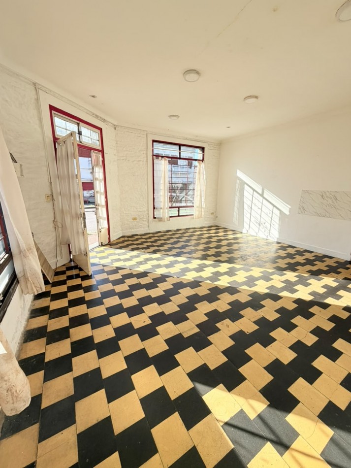 Local Comercial a la Calle - Alquiler 24 meses - Mar del Plata - Zona Villa Lourdes