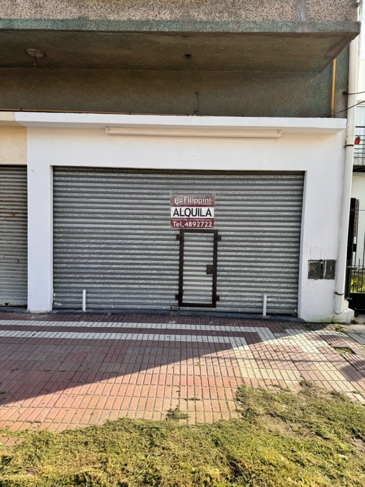 LOCAL a la calle en zona comercial - Gruta - Puerto - Mar del Plata