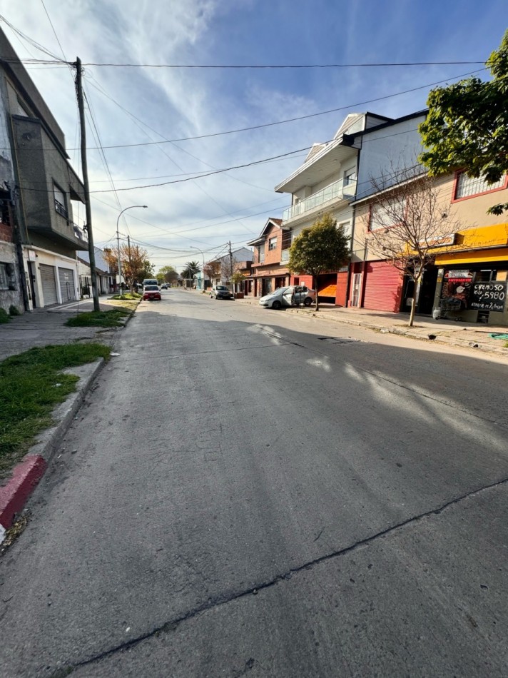 LOCAL a la calle en zona comercial - Gruta - Puerto - Mar del Plata