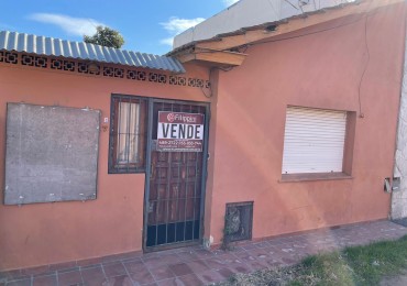 VENTA DE CASA EN PH -  2 AMBIENTES - LAS AVENIDAS