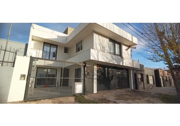 Casa 5 ambientes estilo moderno Zona Mundialista - Mar del Plata -