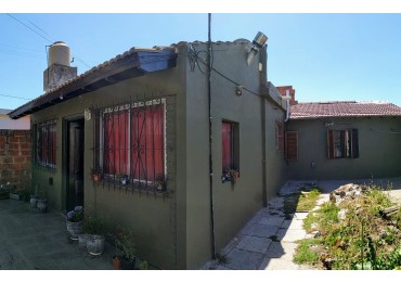 CASA 3 AMBIENTES - BOSQUE GRANDE