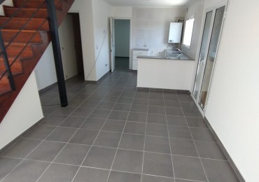 Alquiler 24 meses -Duplex 3 ambientes con cochera. - Colinas de Peralta Ramos