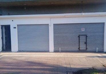 CASA EN PH 3 AMB. con GARAJE + LOCAL - Mar del Plata.- 