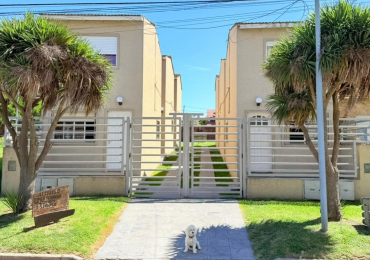 Duplex 3 ambientes a metros del mar - Barrio Faro Norte