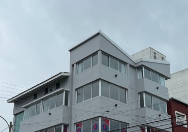 Amplio piso de oficina en zona puerto - Alquiler 24 meses