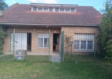 CASA 3 Ambientes con Garage - Bosque Grande
