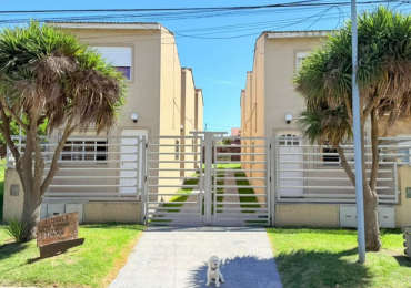 Duplex 3 ambientes a metros del mar - Barrio Faro Norte