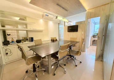 Moderna oficina profesional en alquiler - Edificio Essence | Zona Guemes